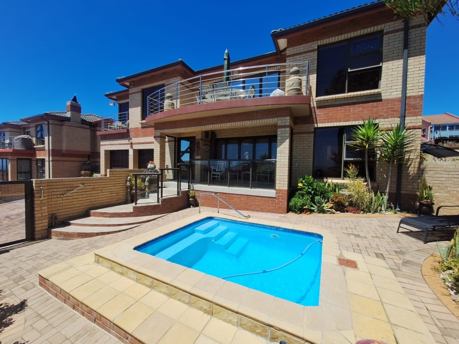 3 Bedroom Property for Sale in Wavecrest Eastern Cape